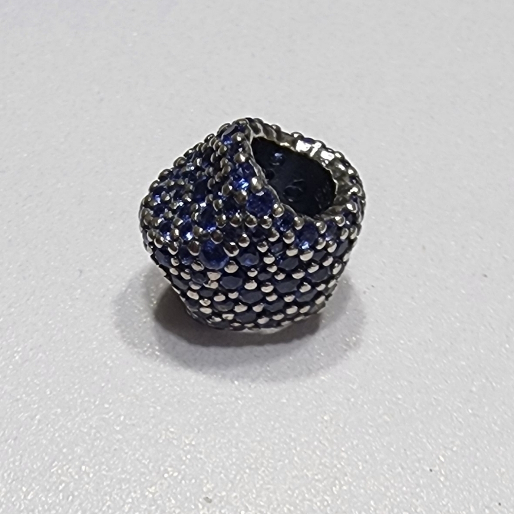 Pandora Bold Pavé Star Charm - Picture 7 of 8
